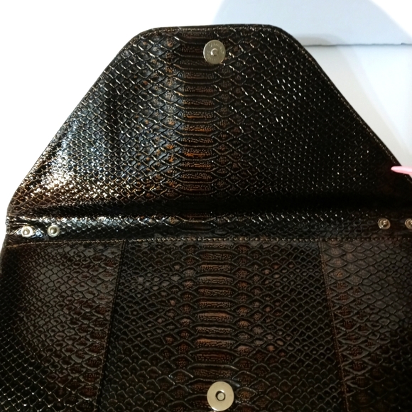 Bella collection brown snake skin clutch/ shoulder - Picture 3 of 6
